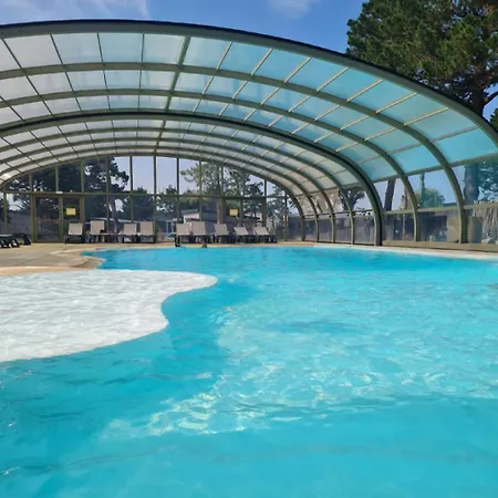 Cottage Pour 6 Personnes Avec Piscine Couverte Et Chauffee A 300 M De La Mer Avec Wi-Fi Et Climatise , 3 Chambres Jullouville-les-Pins Exterior foto