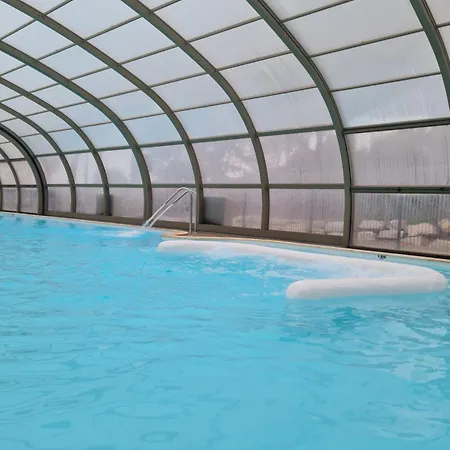 Cottage Pour 6 Personnes Avec Piscine Couverte Et Chauffee A 300 M De La Mer Avec Wi-Fi Et Climatise , 3 Chambres Jullouville-les-Pins Exterior foto