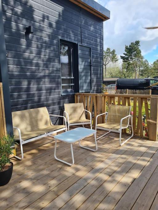 Hébergement de vacances Pour 6 Personnes Avec Piscine Couverte Et Chauffee A 300 M De La Avec Wi-fi Et Climatise , 3 *