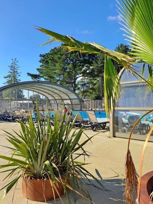 Hébergement de vacances Pour 6 Personnes Avec Piscine Couverte Et Chauffee A 300 M De La Avec Wi-fi Et Climatise , 3 *