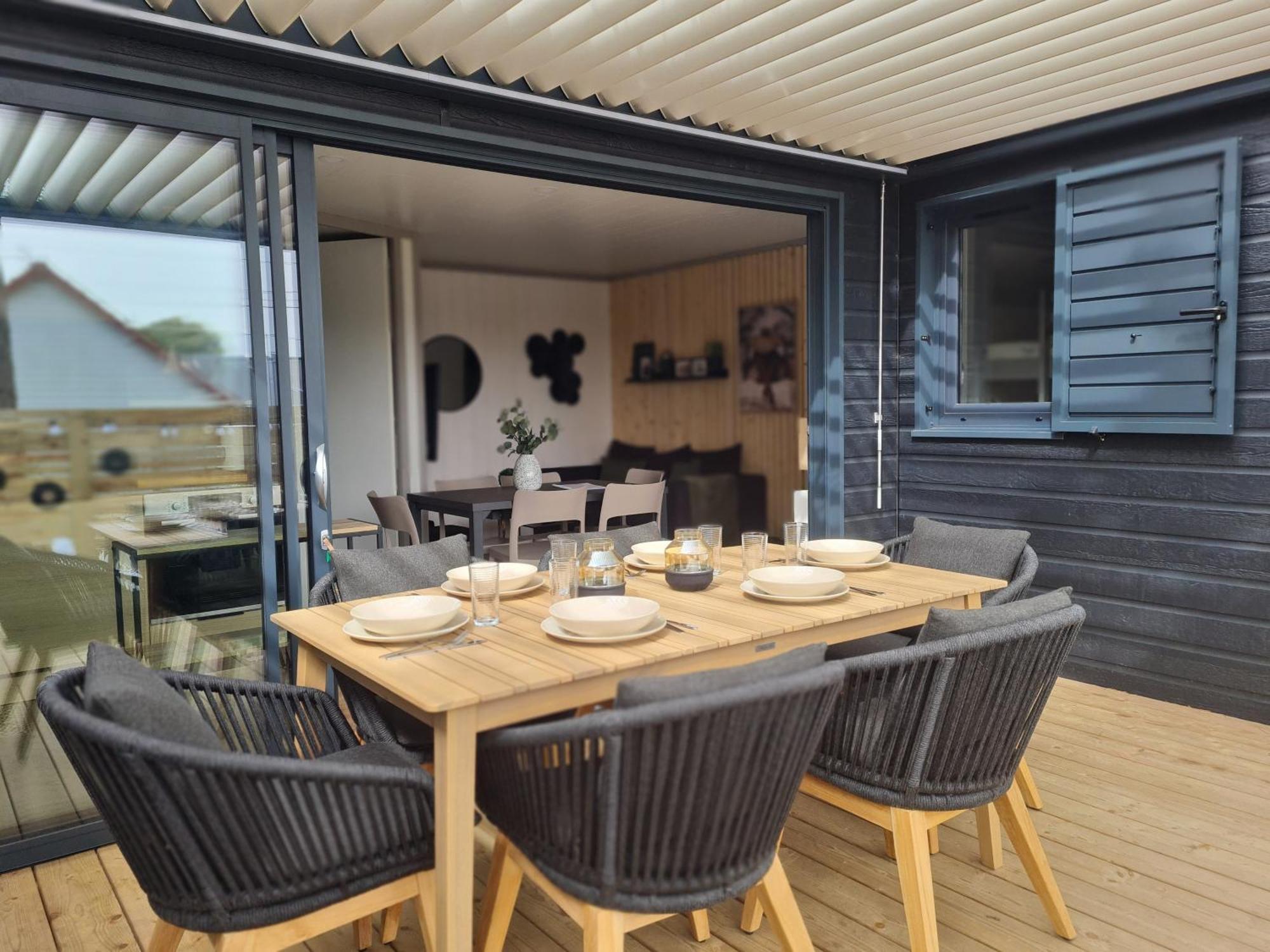 Hébergement de vacances Pour 6 Personnes Avec Piscine Couverte Et Chauffee A 300 M De La Avec Wi-fi Et Climatise , 3 Jullouville