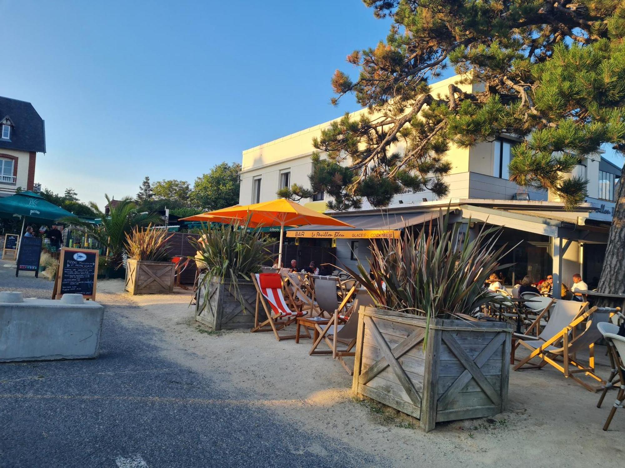 Pour 6 Personnes Avec Piscine Couverte Et Chauffee A 300 M De La Avec Wi-fi Et Climatise , 3